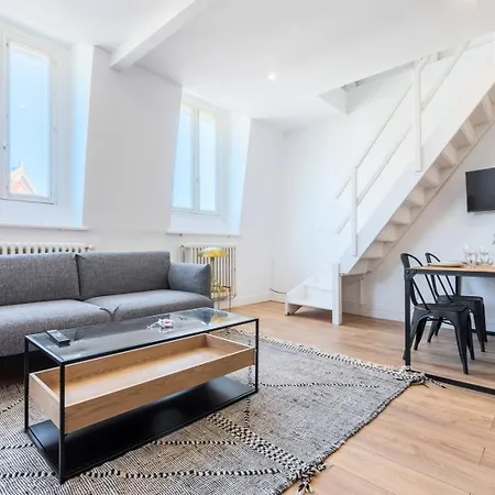 Saint-michel: Duplex 2 Bedrooms 2 Bathrooms. Appartement