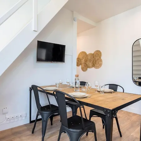 Apartmán Saint-michel: Duplex 2 Bedrooms 2 Bathrooms. *